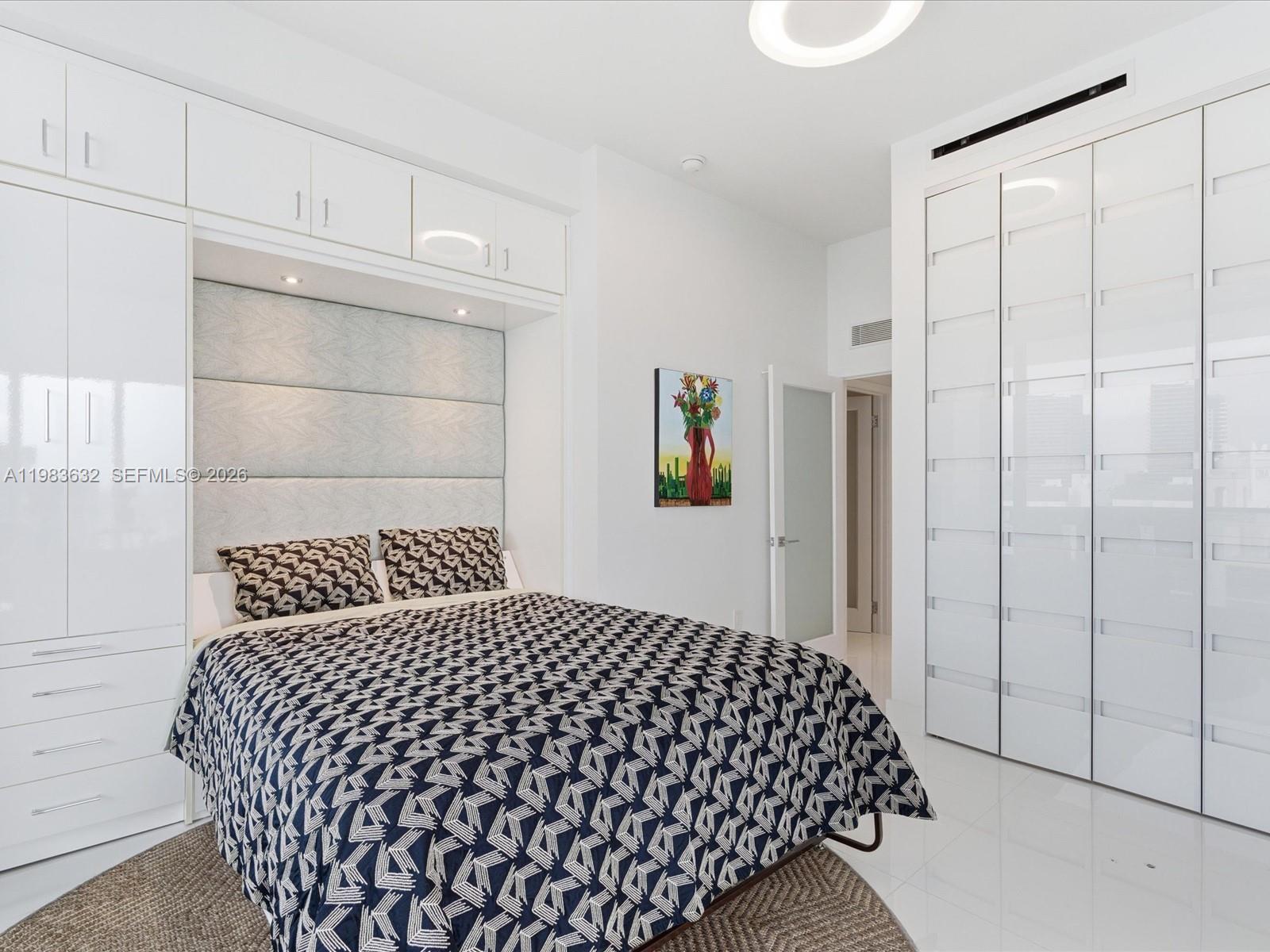 100 Lincoln Road, Unit PH10 Miami Beach, FL 33139 - Photo 17 of 33