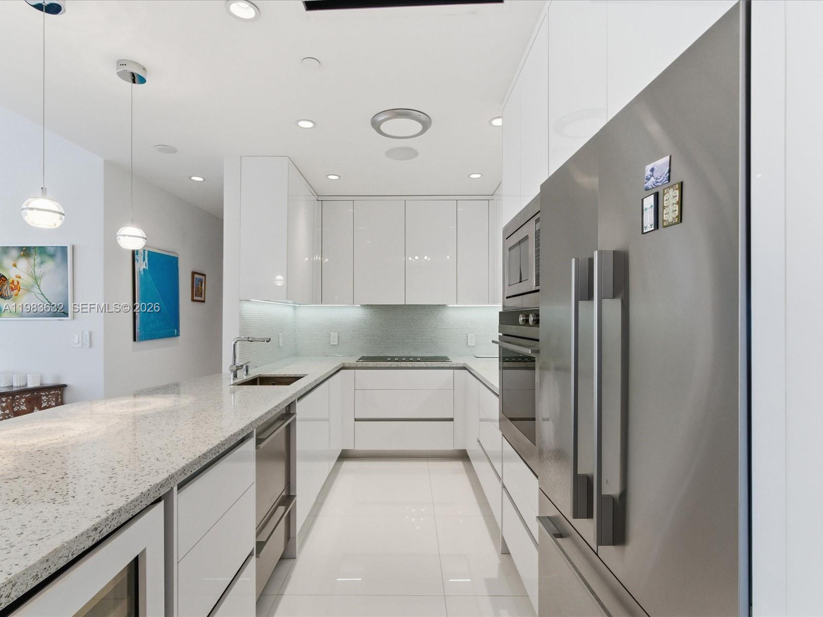 100 Lincoln Road, Unit PH10 Miami Beach, FL 33139 - Photo 10 of 33