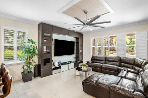 a view of a livingroom with furniture and windows