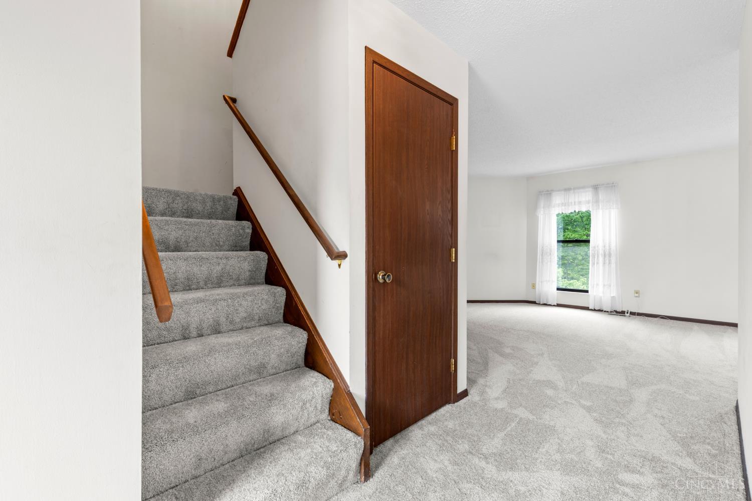 3313 North Bend Road, Unit F Cincinnati, OH 45239 - Photo 4 of 53