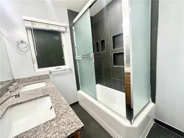 $1,745 | 15746 West Magnolia Boulevard, Encino, CA 91436