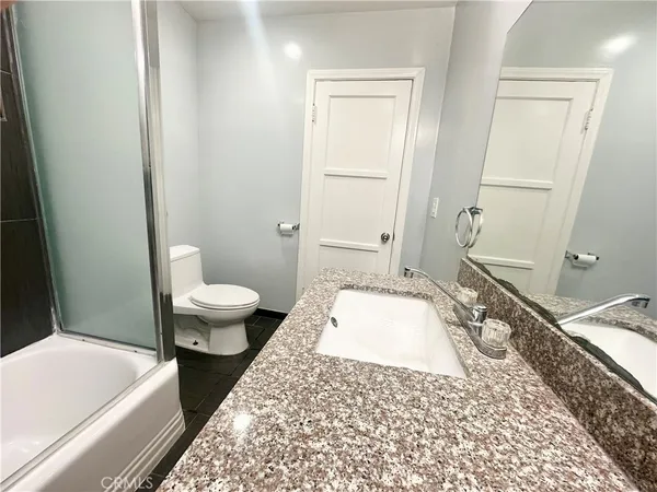 $1,745 | 15746 West Magnolia Boulevard, Encino, CA 91436