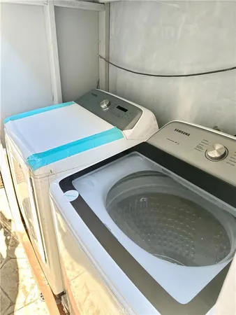 $1,745 | 15746 West Magnolia Boulevard, Encino, CA 91436