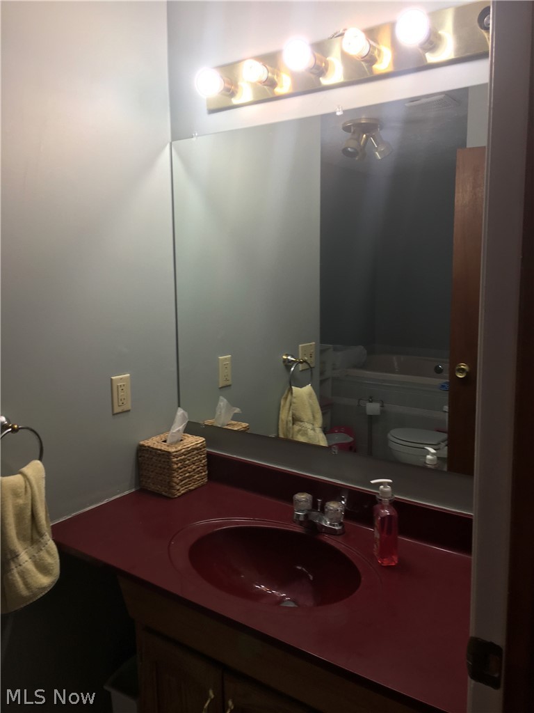1338 Sunset Road Cleveland, OH 44124 - Photo 22 of 26