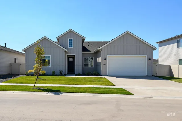 $689,000 | 5321 West River Oaks Drive, Meridian, ID 83646
