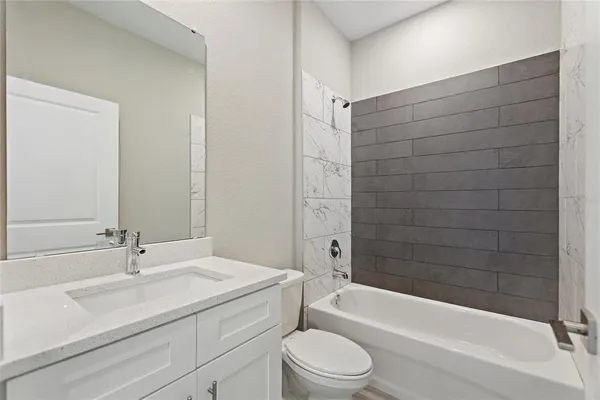 $2,045 | 11 Magnolia Lane, Kissimmee, FL 34759