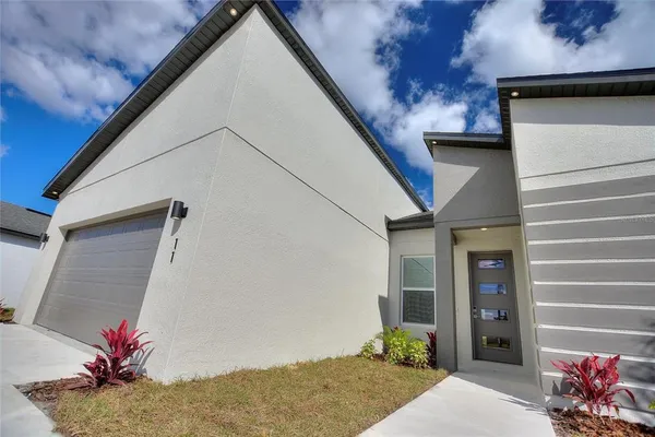 $2,045 | 11 Magnolia Lane, Kissimmee, FL 34759