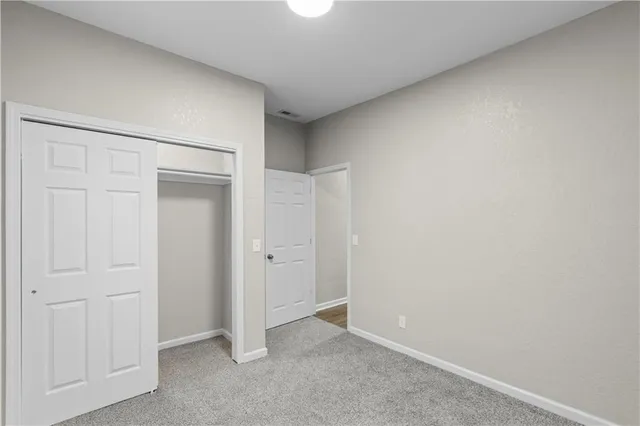 $164,950 | 323 West Hyde Park Avenue, St. Joseph, MO 64504