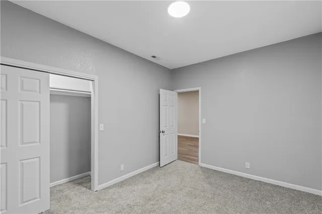 $164,950 | 323 West Hyde Park Avenue, St. Joseph, MO 64504