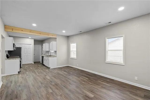 $164,950 | 323 West Hyde Park Avenue, St. Joseph, MO 64504