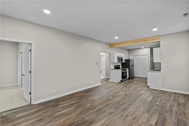 $164,950 | 323 West Hyde Park Avenue, St. Joseph, MO 64504