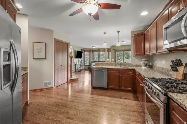 $449,000 | 173 Harper Lane, Lemont, IL 60439