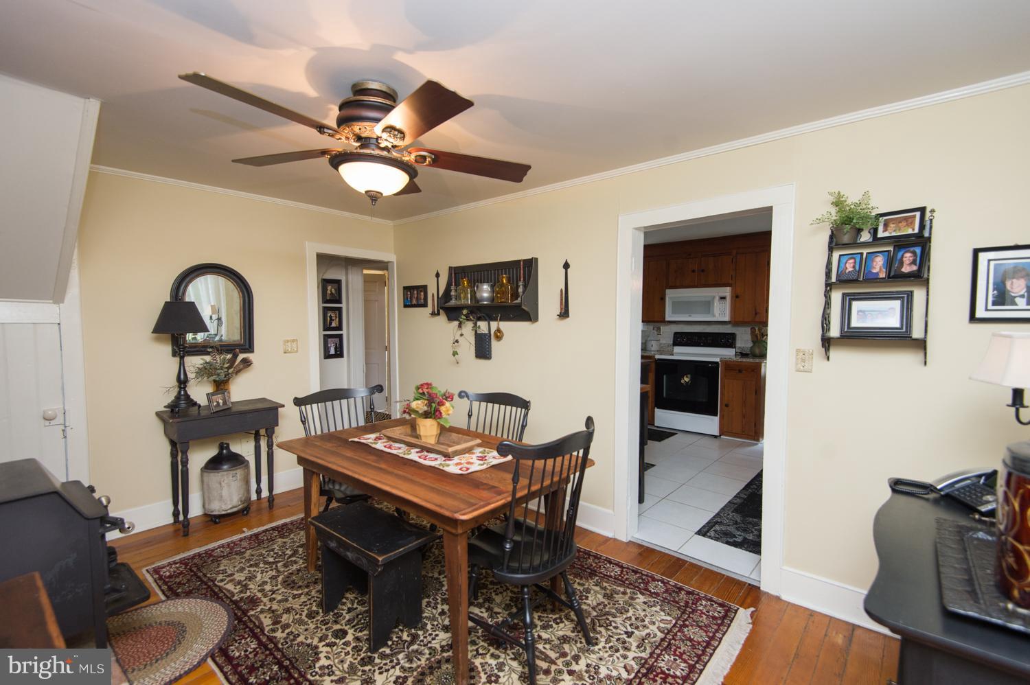 5525 Cassons Neck Road Cambridge, MD 21613 - Photo 13 of 30 Dining Room w warm woodstove