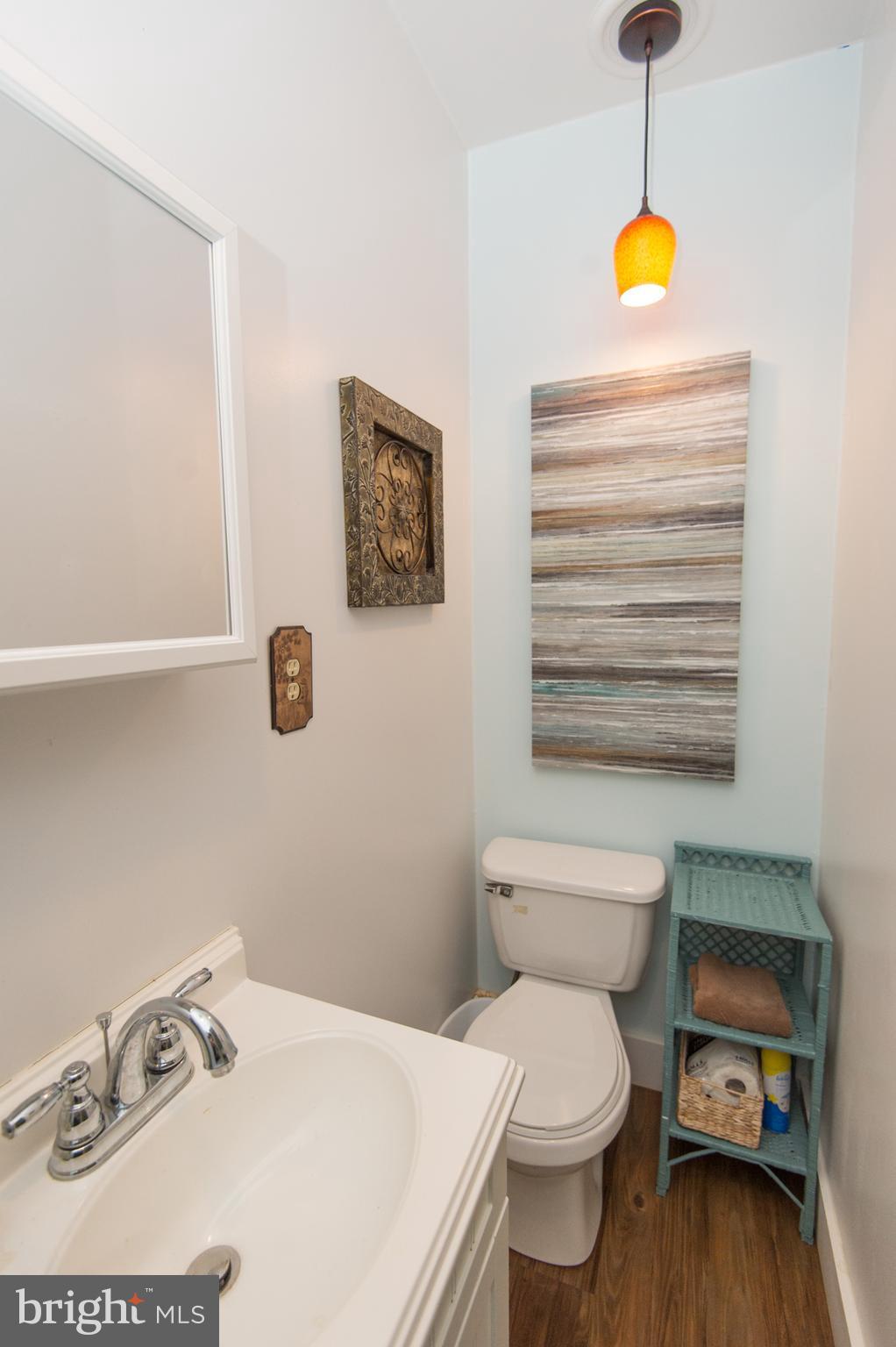 5525 Cassons Neck Road Cambridge, MD 21613 - Photo 21 of 30 Half bath in the garage