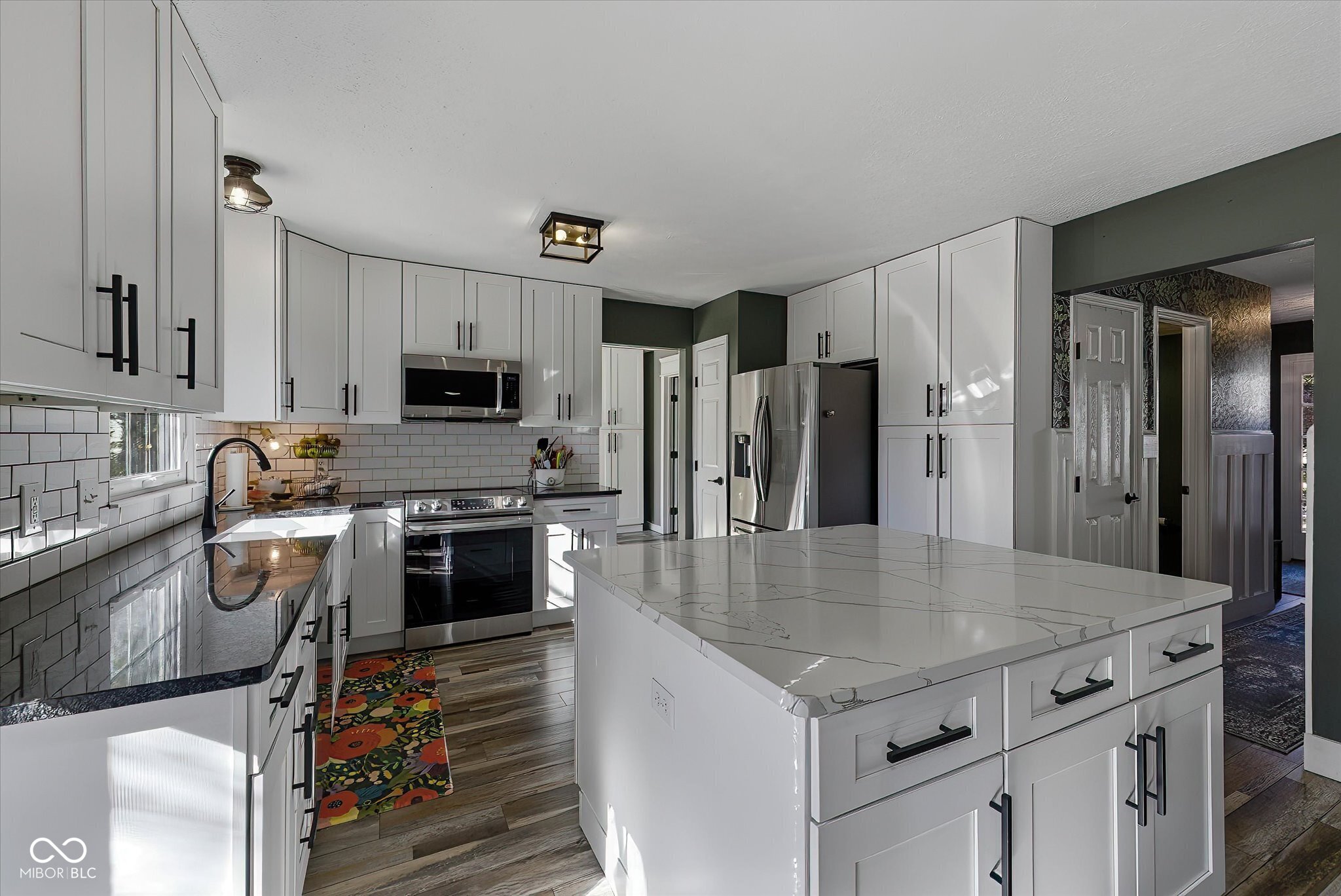 8955 Wooster Court Fishers, IN 46038 - Photo 5 of 40