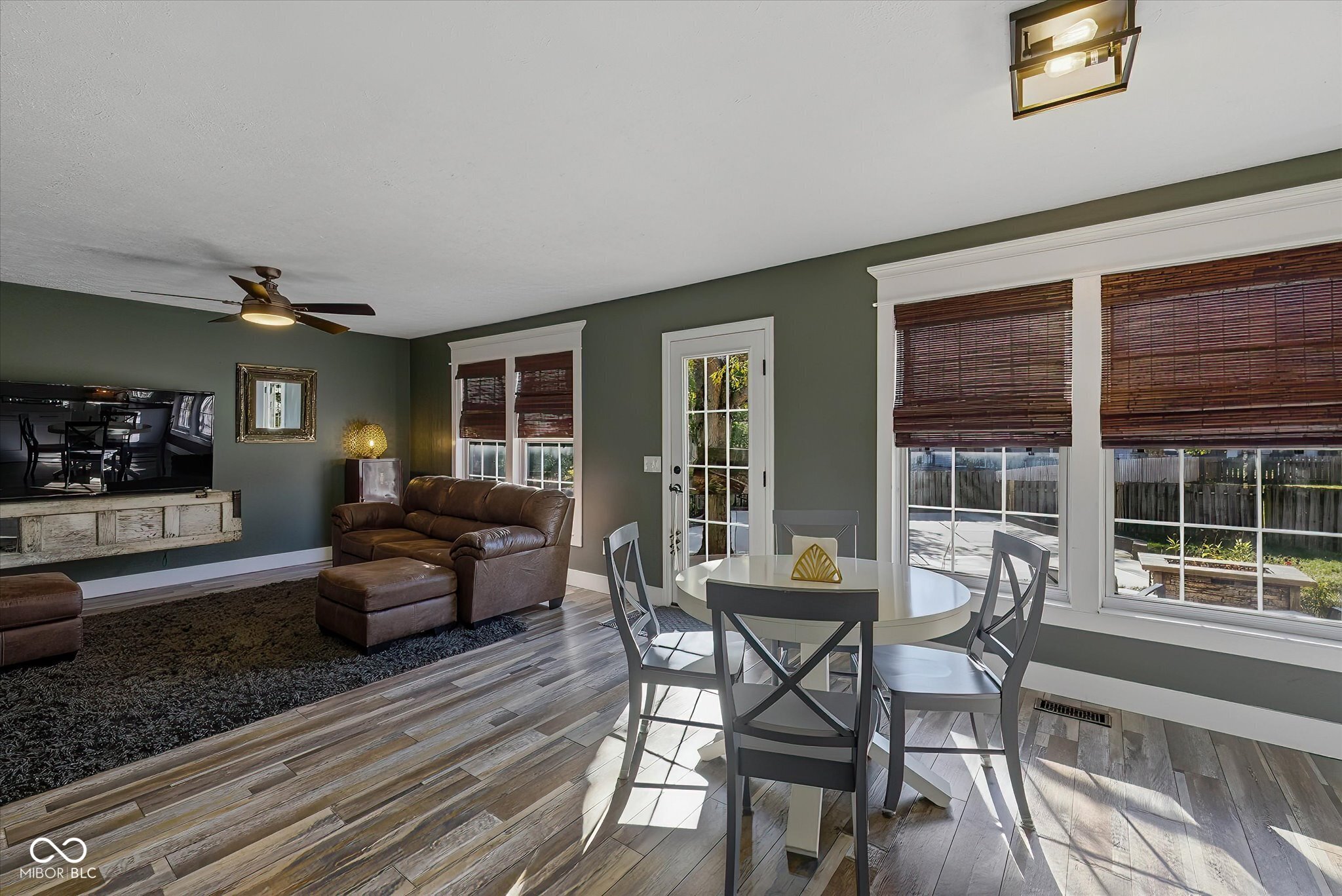 8955 Wooster Court Fishers, IN 46038 - Photo 7 of 40