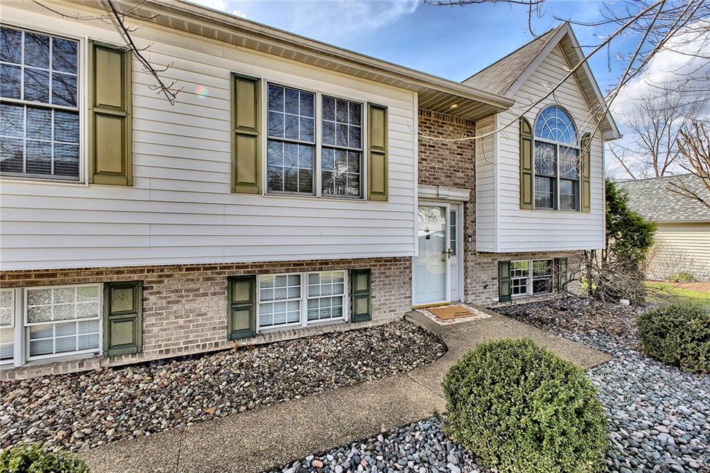 56 4th Street Irwin, PA 15642 - Photo 3 of 25