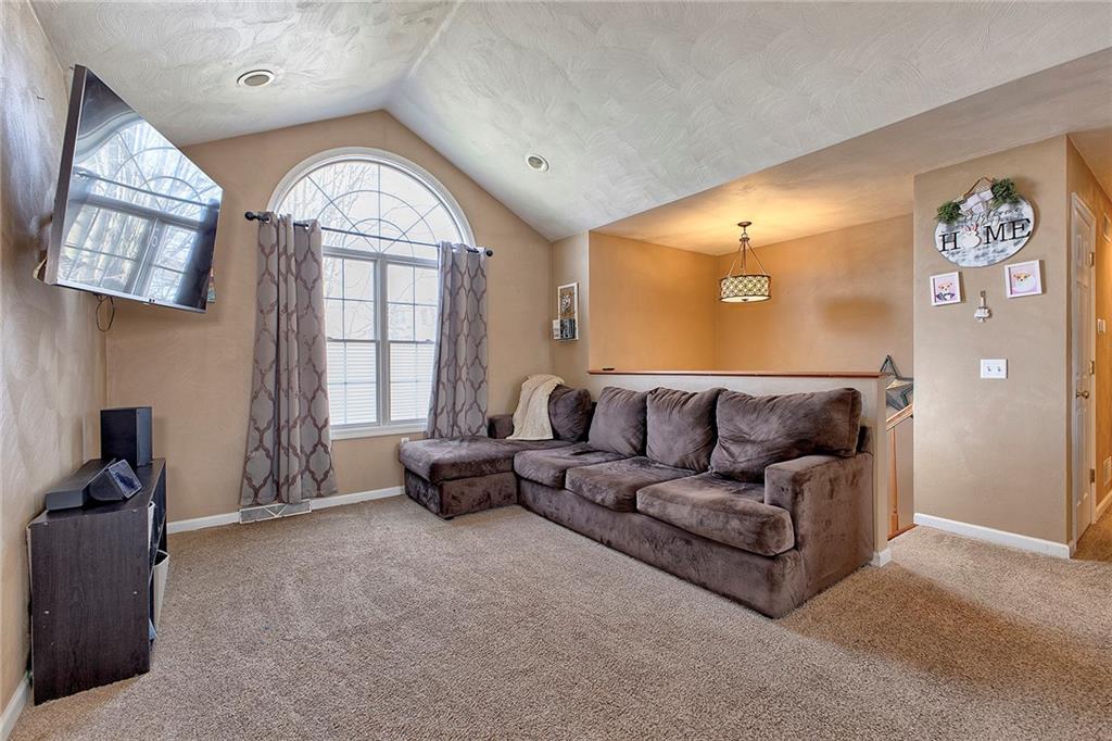 56 4th Street Irwin, PA 15642 - Photo 5 of 25