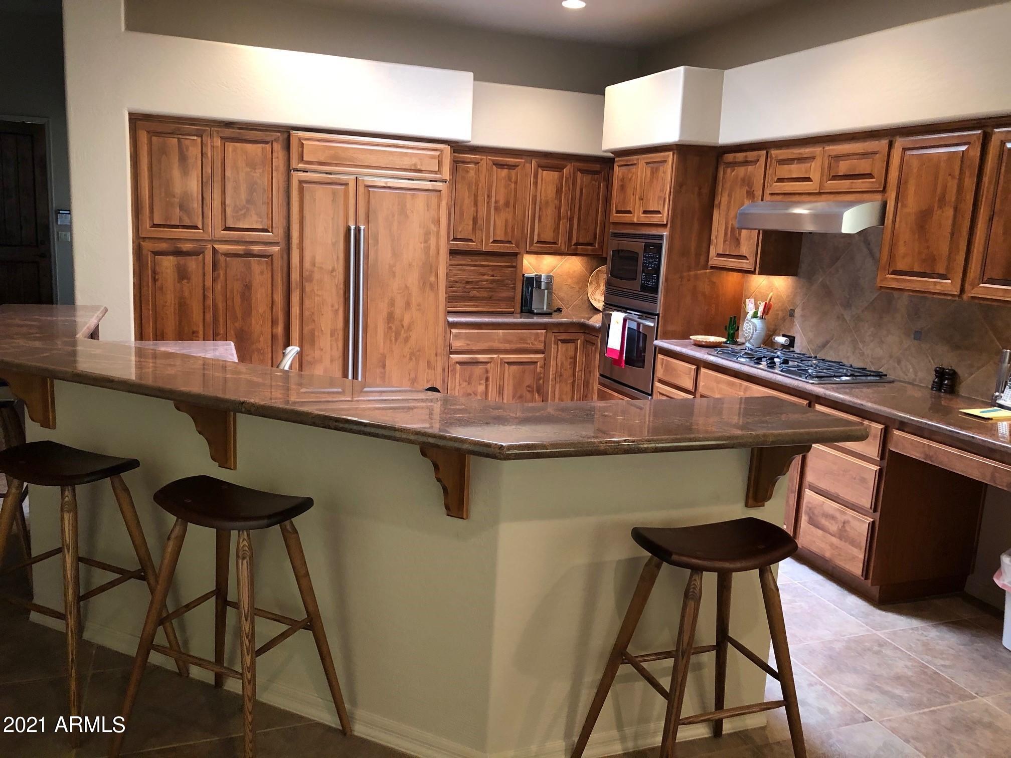 27707 North Quail Spring Road Rio Verde, AZ 85263 - Photo 3 of 14 Bar Seating