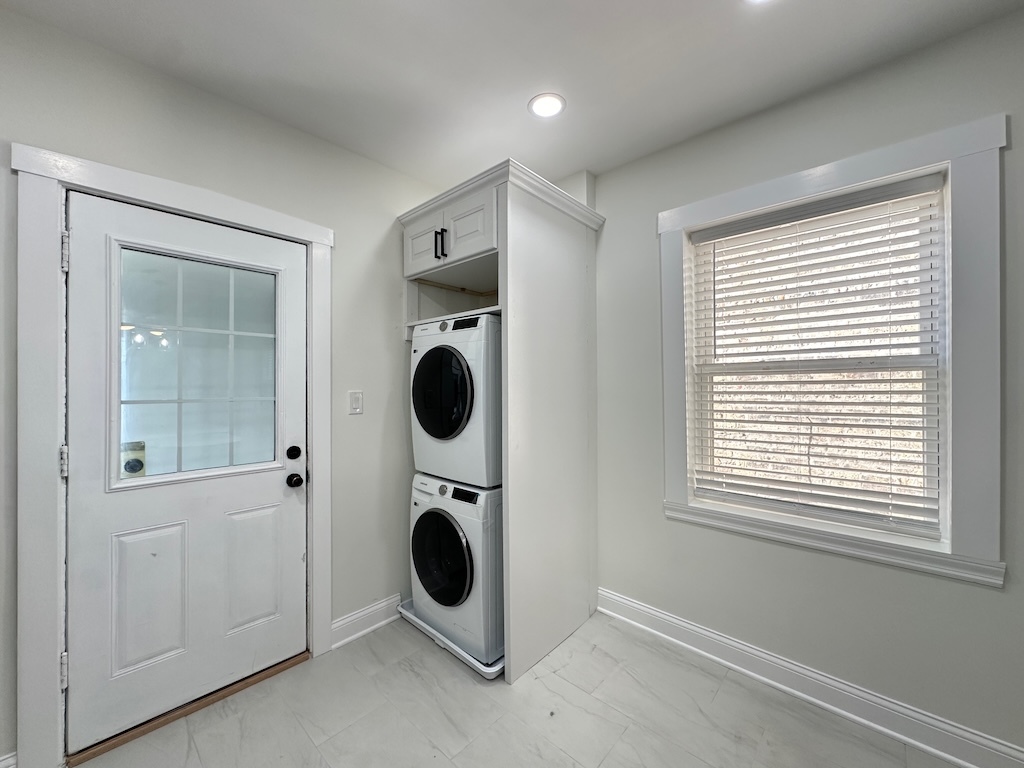 3045 West Addison Street, Unit 1 Chicago, IL 60618 - Photo 20 of 20 a view of a room with washer and dryer