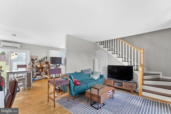 $650,000 | 9 Burke Circle, Hamilton, VA 20158