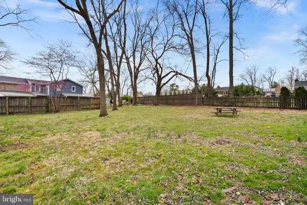 $650,000 | 9 Burke Circle, Hamilton, VA 20158