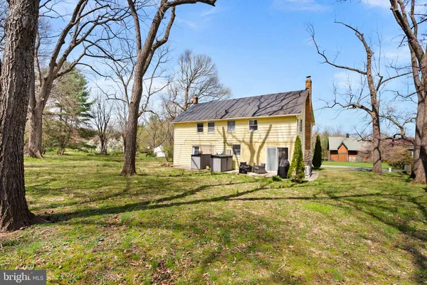 $650,000 | 9 Burke Circle, Hamilton, VA 20158