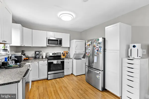 $650,000 | 9 Burke Circle, Hamilton, VA 20158