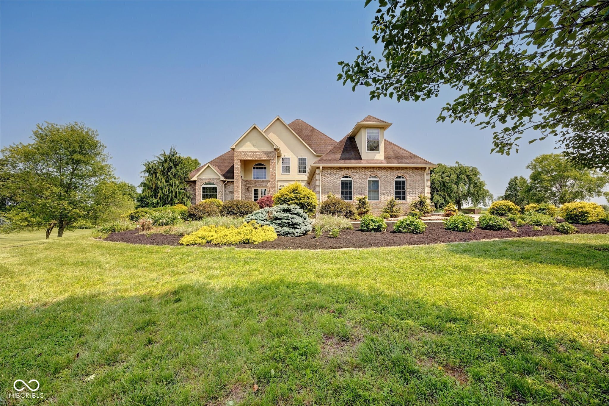 8667 South Strain Ridge Road Bloomington, IN 47401 - Photo 2 of 54 Gallery Image 2