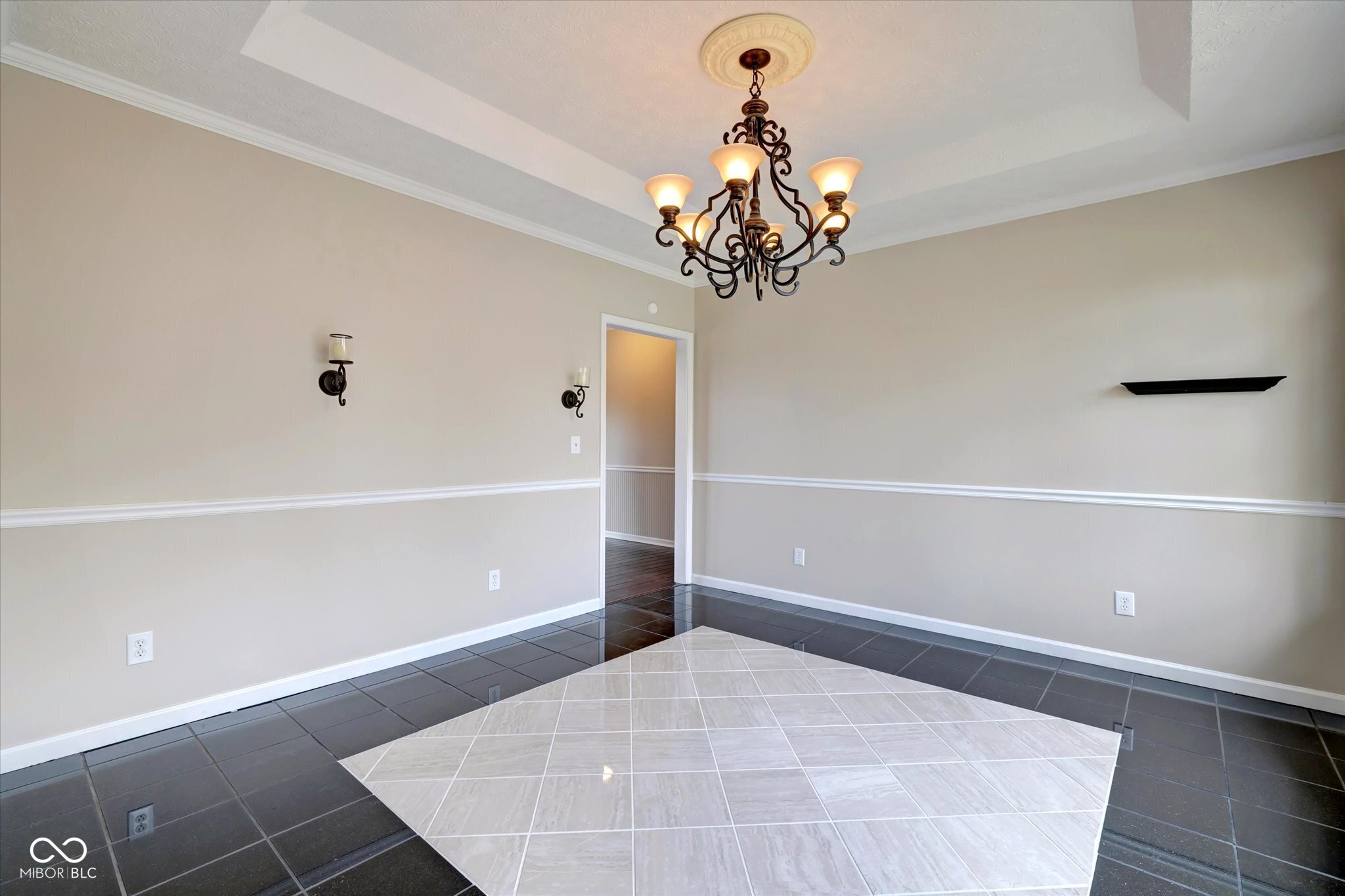 8667 South Strain Ridge Road Bloomington, IN 47401 - Photo 5 of 54 Gallery Image 5