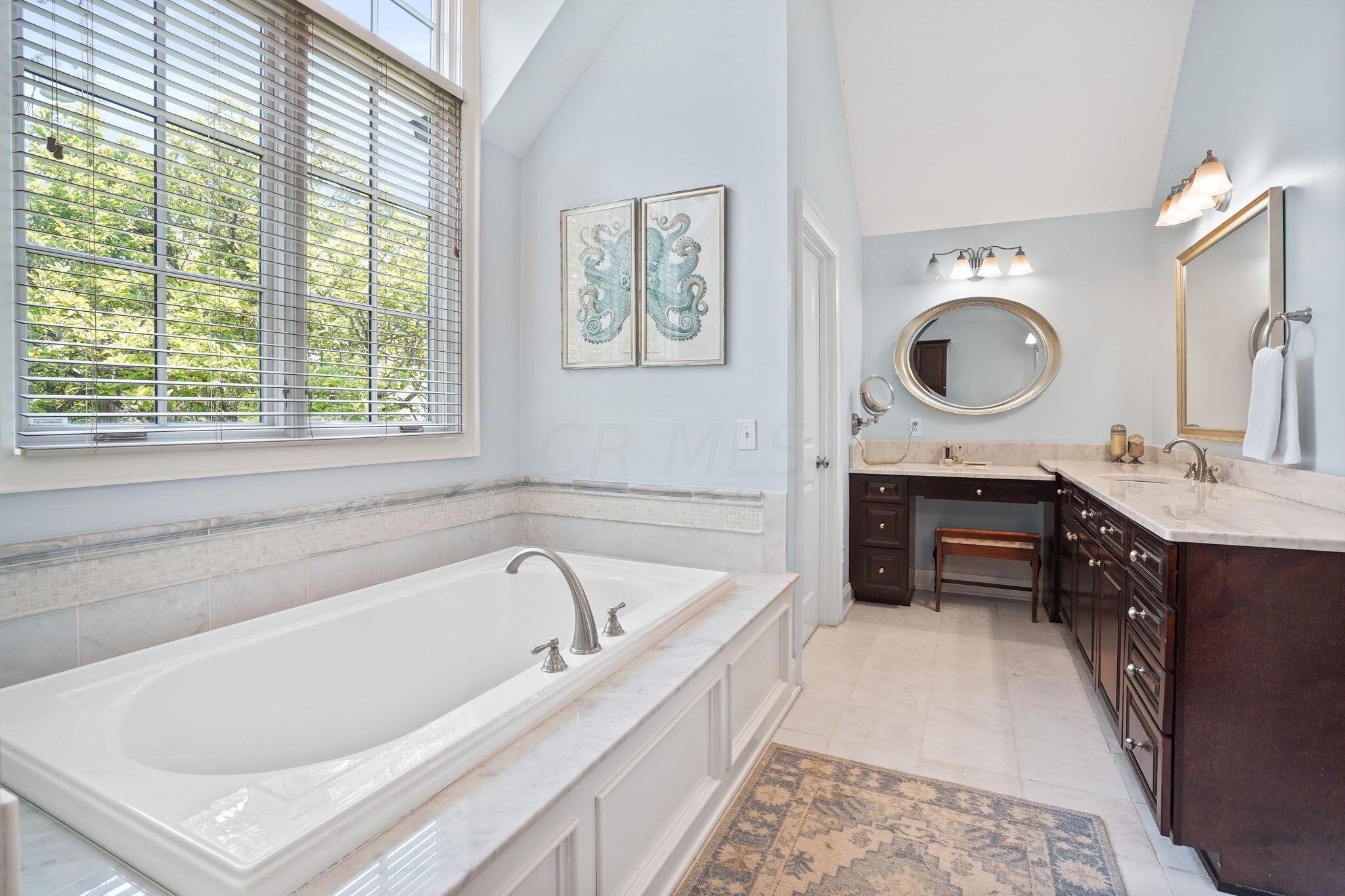 2076 Elgin Road Columbus, OH 43221 - Photo 57 of 82 58-web-or-mls-DSC00408