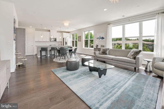 $720,000 | 2960 Vaden Drive, Unit 2305, Fairfax, VA 22031