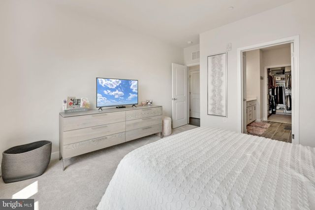 $720,000 | 2960 Vaden Drive, Unit 2305, Fairfax, VA 22031