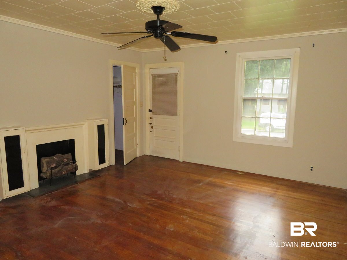 307 3rd Street Mobile, AL 36611 - Photo 3 of 20