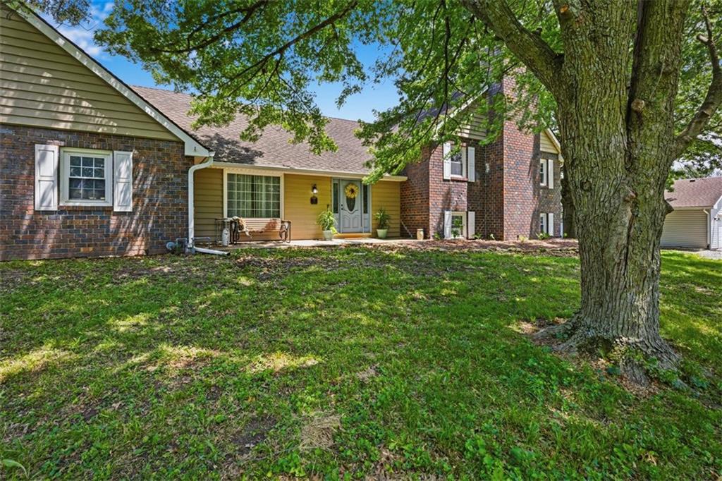 111 Elm Street Lathrop, MO 64465 - Photo 5 of 63