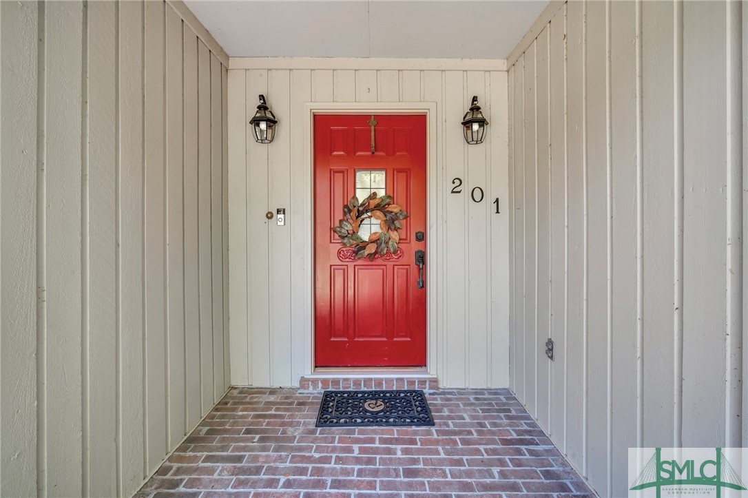 201 Salisbury Road Savannah, GA 31410 - Photo 5 of 50