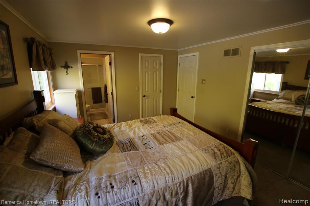 43090 Keystone Canton, MI 48187 - Photo 12 of 23 Gallery Image 12