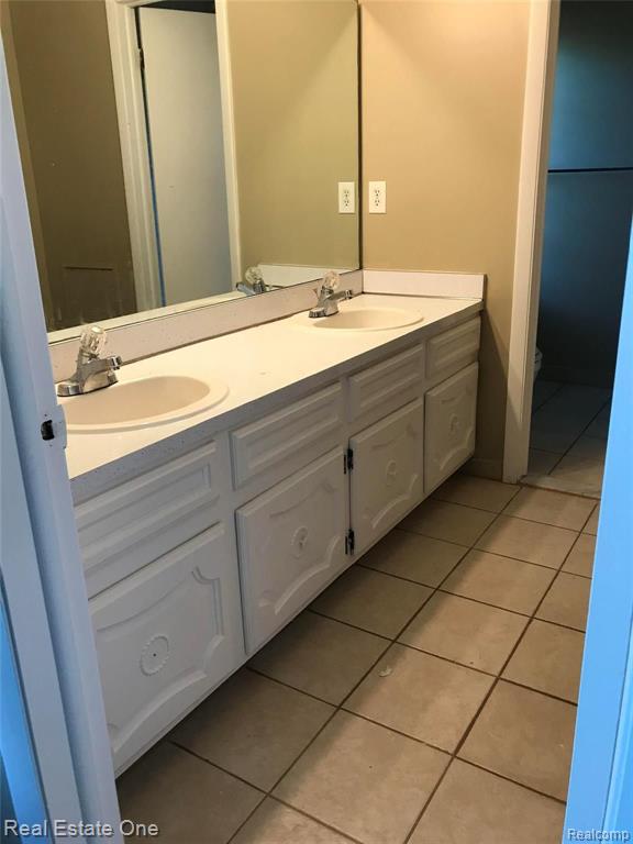 895 Lafayette Court, Unit 12 Rochester, MI 48307 - Photo 11 of 14