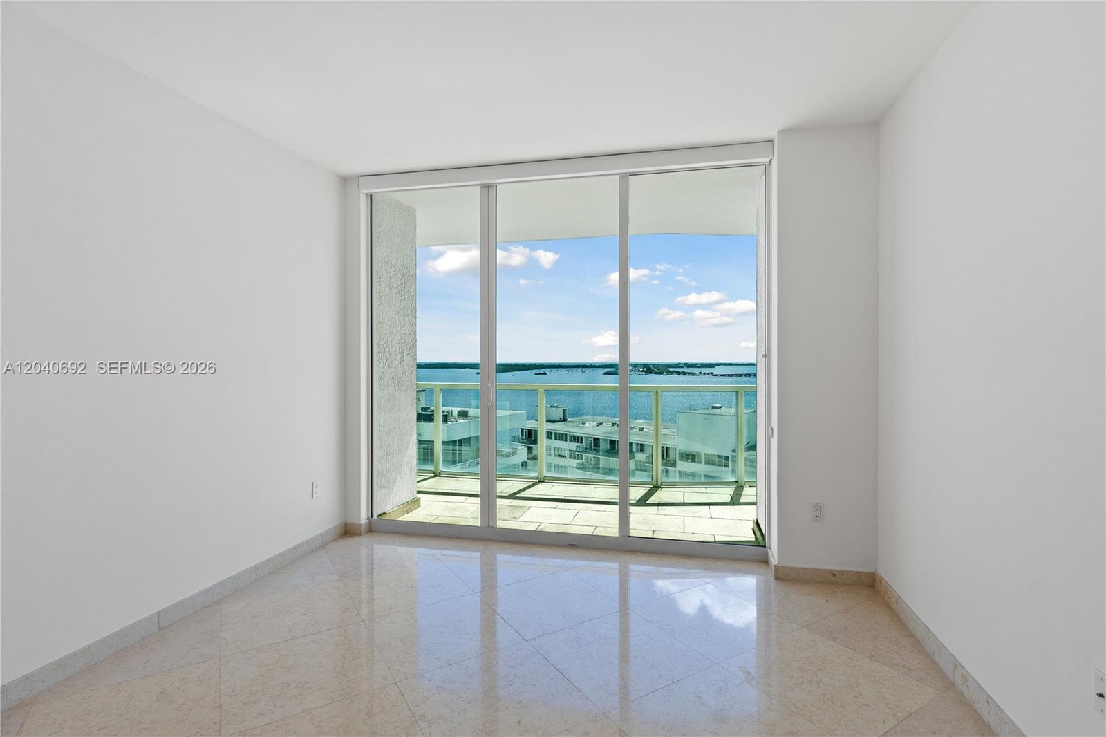 218 Southeast 14th Street, Unit 1803 Miami, FL 33131 - Photo 4 of 23