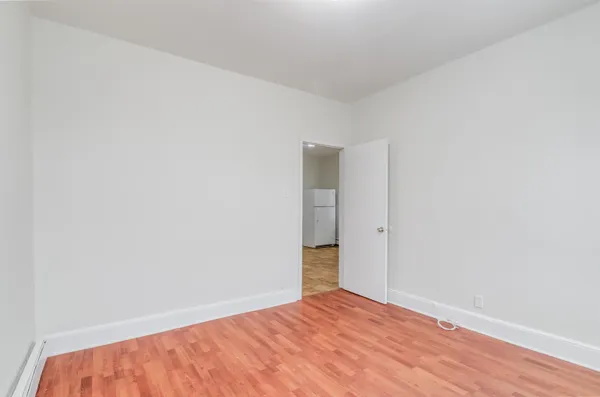 $1,800 | 121 West 19th Street, Unit 2R, Bayonne, NJ 07002