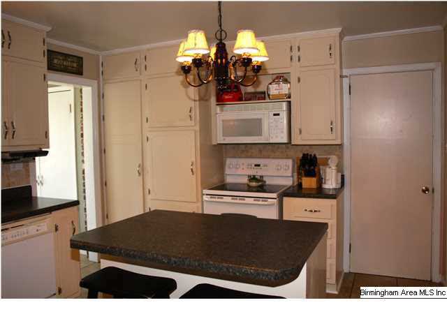 509 Rayburn Road Birmingham, AL 35226 - Photo 6 of 32