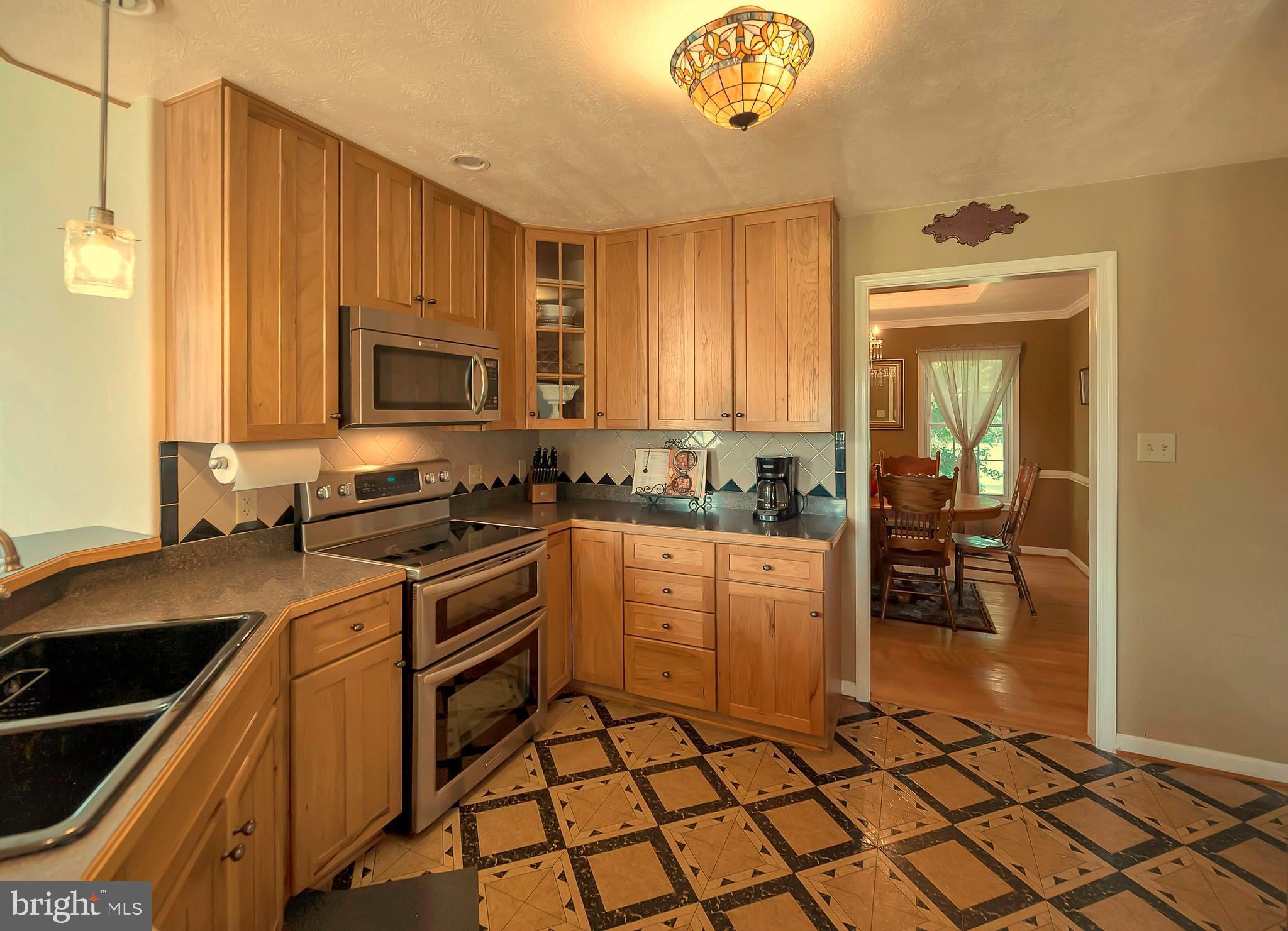 27537 Mine Run Road Rhoadesville, VA 22542 - Photo 19 of 94 Main Level Kitchen Photo 2