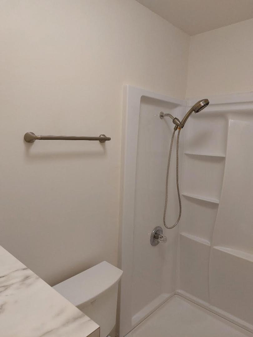 4140 East Cliffside Trail, Unit G Rimrock, AZ 86335 - Photo 25 of 25 a bathroom with a shower