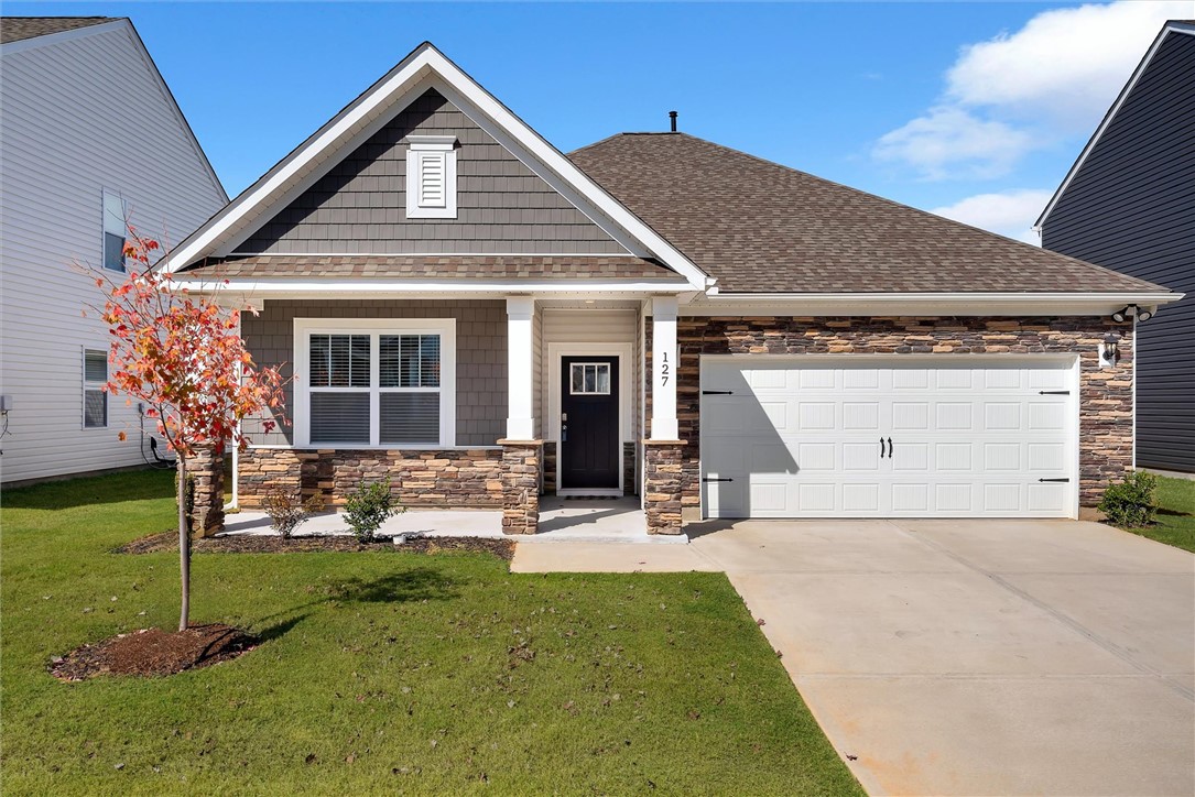 127 Bayridge Road Simpsonville, SC 29680 - Photo 1 of 34 Gallery Image 1