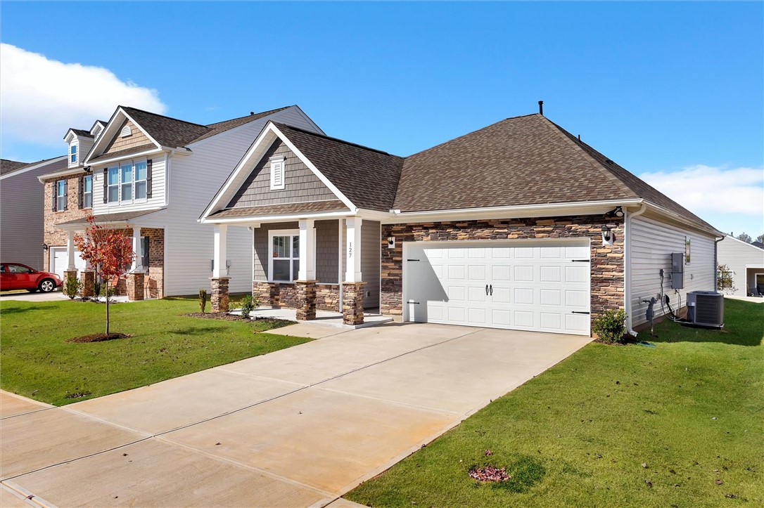 127 Bayridge Road Simpsonville, SC 29680 - Photo 3 of 34 Gallery Image 3