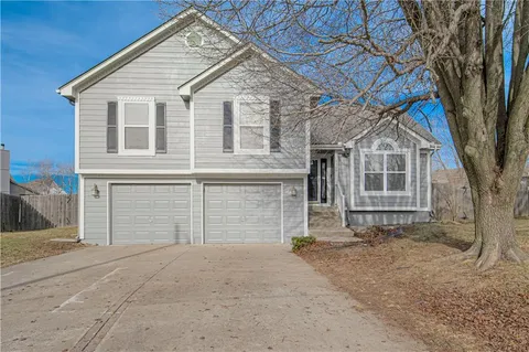 $354,950 | 5509 Northeast Wildflower Court, Lee's Summit, MO 64064