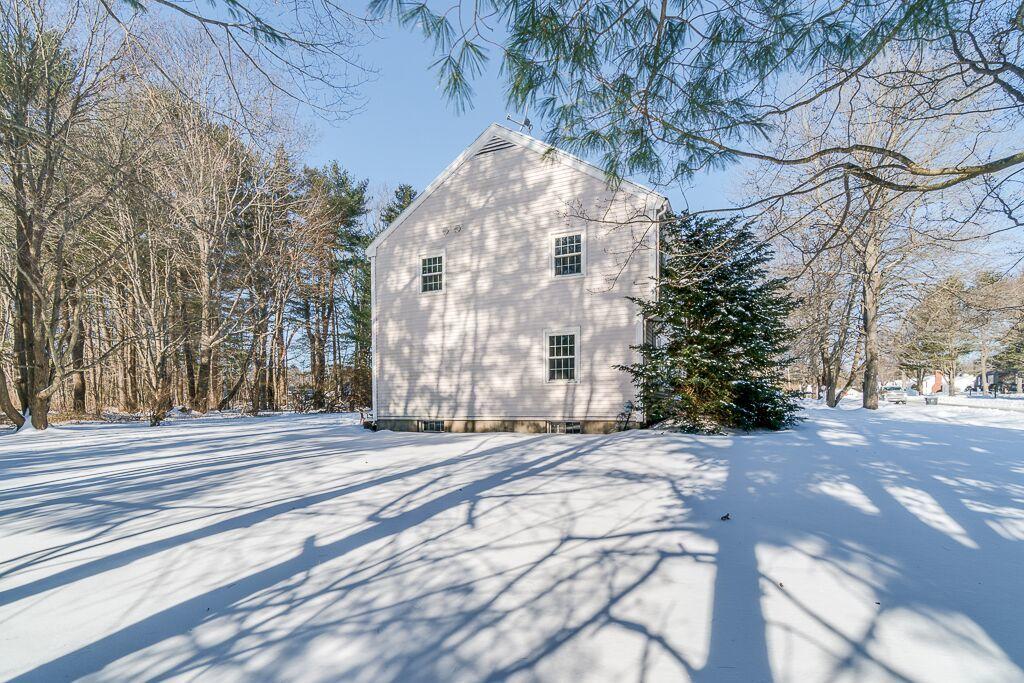 7 Ole Musket Road Scarborough, ME 04074 - Photo 4 of 43 19