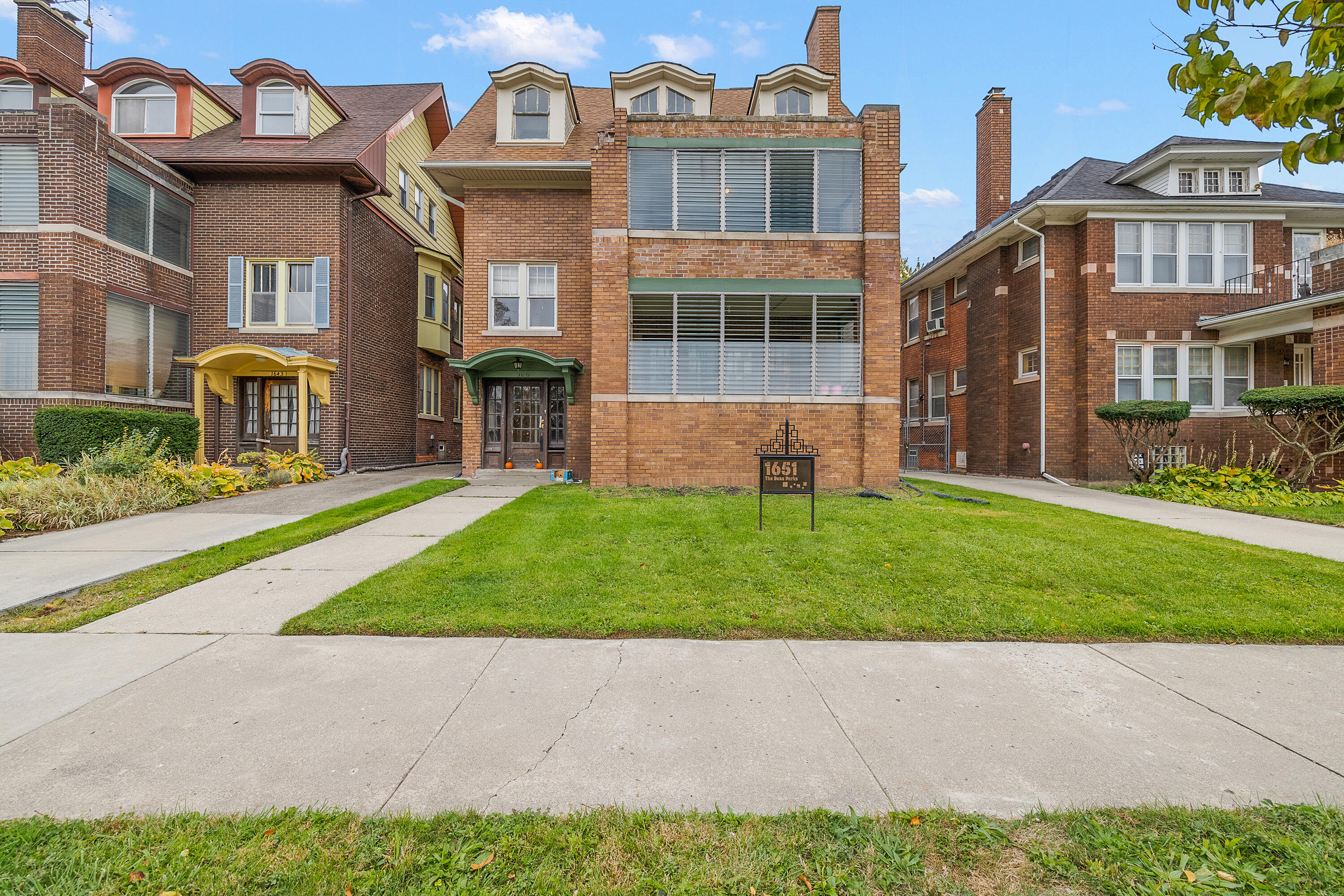 1651 Atkinson Street, Unit 2 Detroit, MI 48206 - Photo 1 of 28 Front of Building