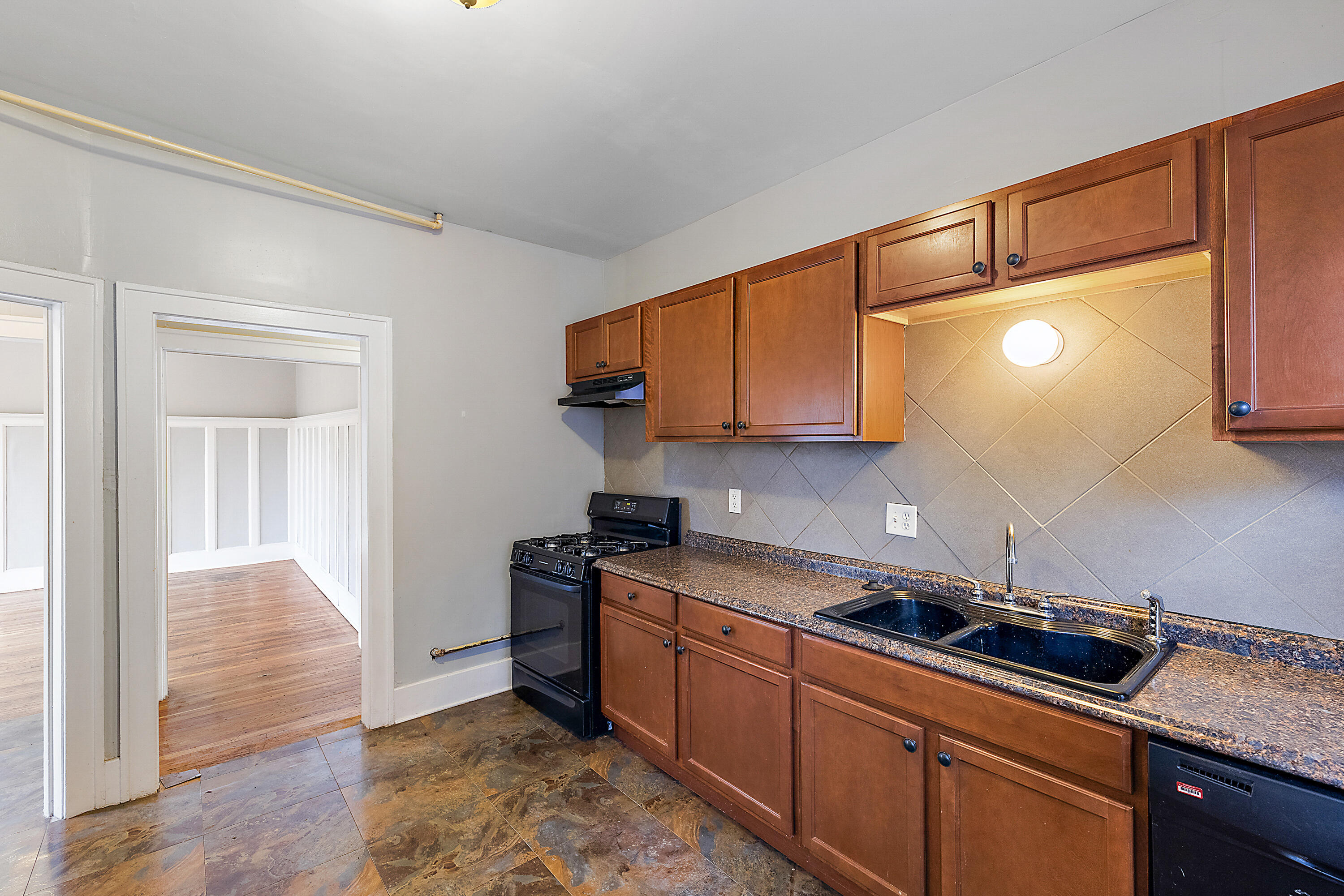1651 Atkinson Street, Unit 2 Detroit, MI 48206 - Photo 24 of 28 1651 Atkinson 2nd Floor-12