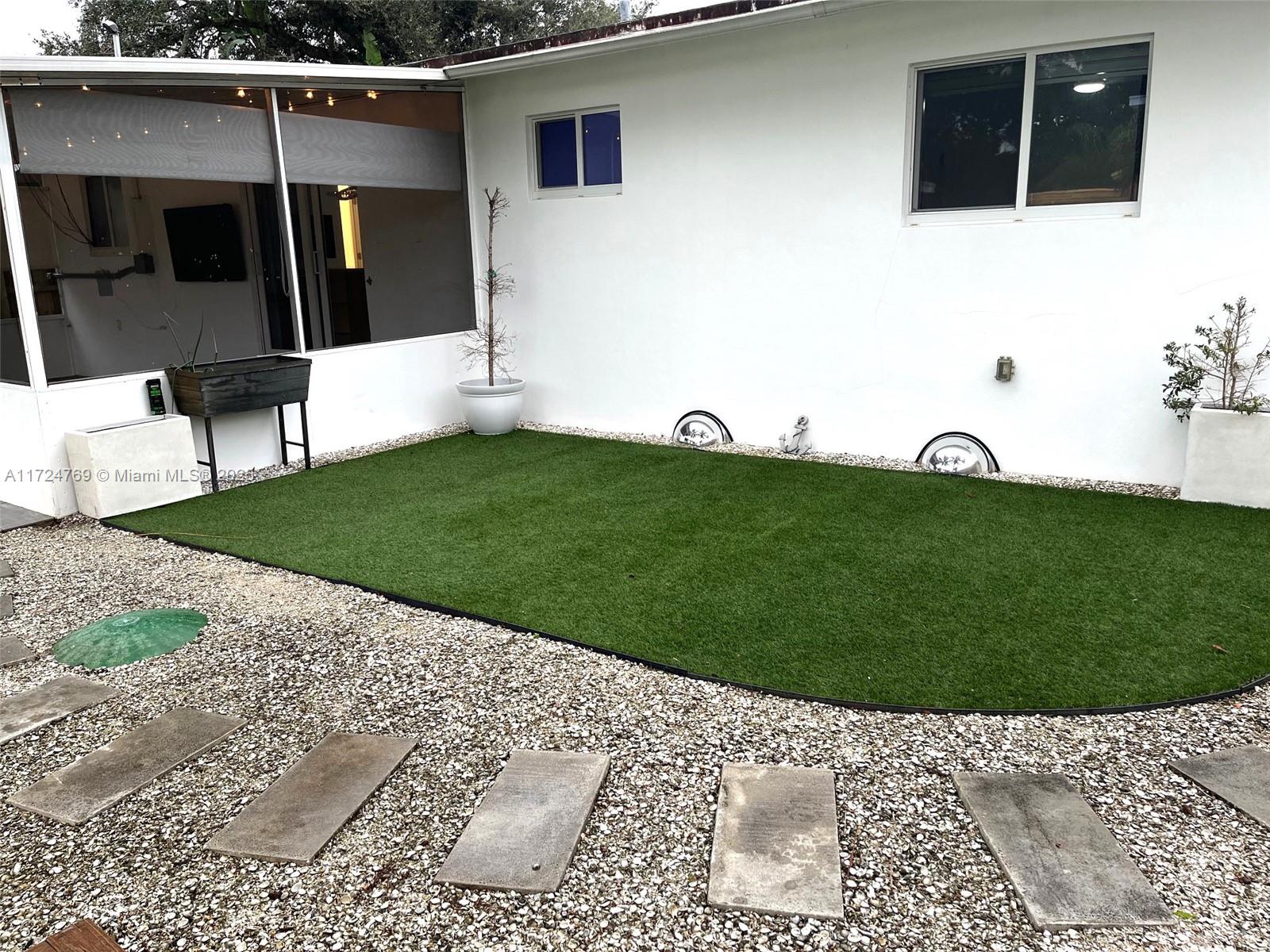 1600 North 56th Avenue Hollywood, FL 33021 - Photo 21 of 25 a view of a backyard